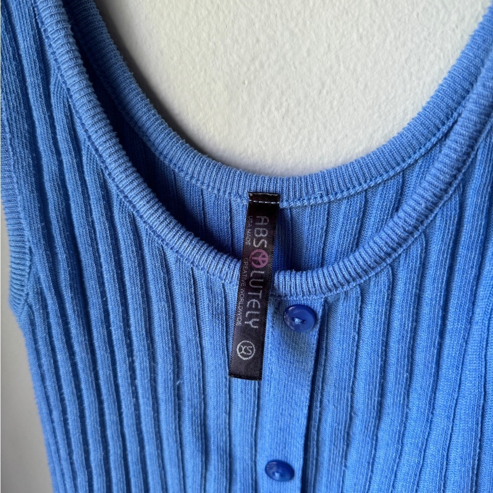 Absolutely Creative Worldwide Blue Ribbed Tank Top - Picture 2 of 3